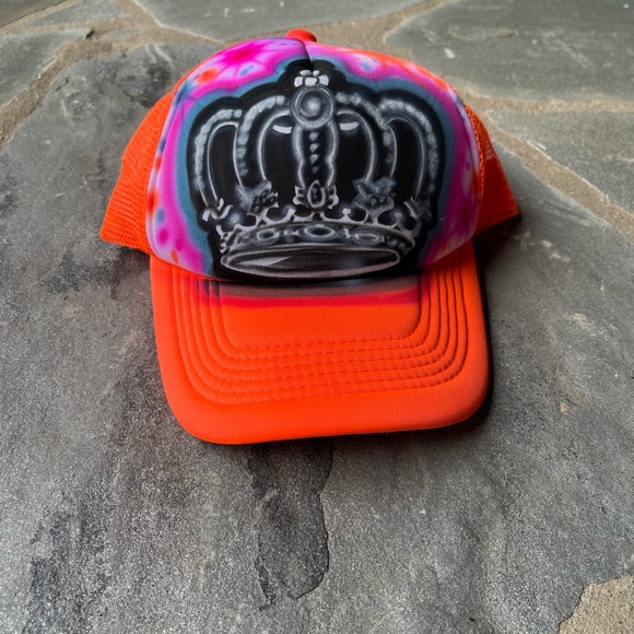 New🌟Urban Outfitters-Airbrush Trucker Hat - Picture 1 of 2